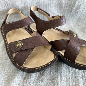 Alegria Leather Adjustable Backstrap Sandals Lula Tawny Delicut - Medium